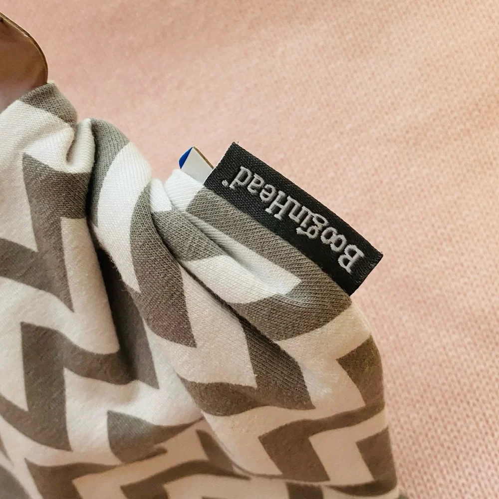 BooginHead Unisex Grey/White Chevron Teether Bib